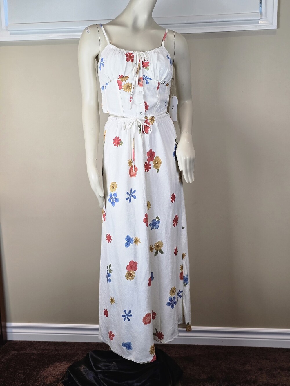 Two-Piece Floral Placement Crop Top & Maxi Skirt Set Cotton Linen